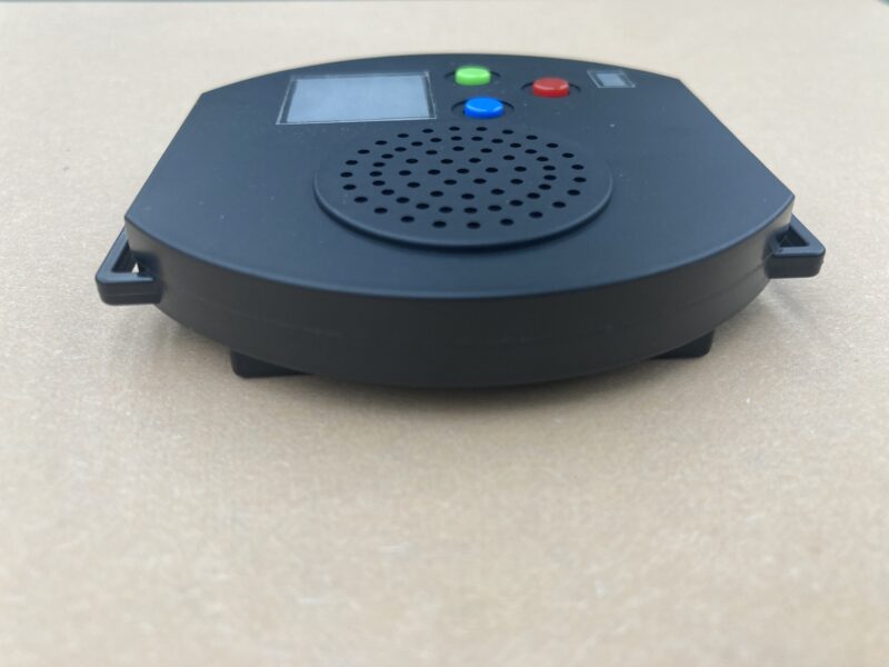 新しいカタチの業務用無線機「メットフォン」